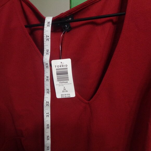 NWT Torrid Plus Size 3 3X 22/24 PUFF SLEEVE MINI DRESS - TEXTURED KNIT RED - Picture 3 of 6
